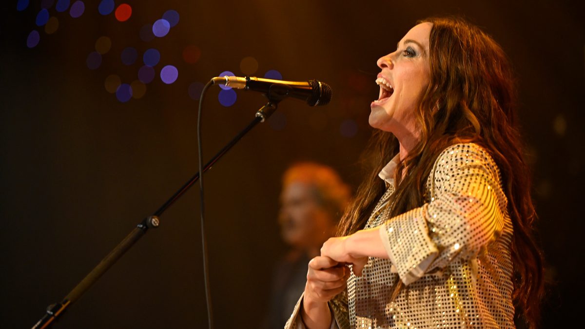The Notebook Page That Changed Music: The Rise of Alanis Morissette